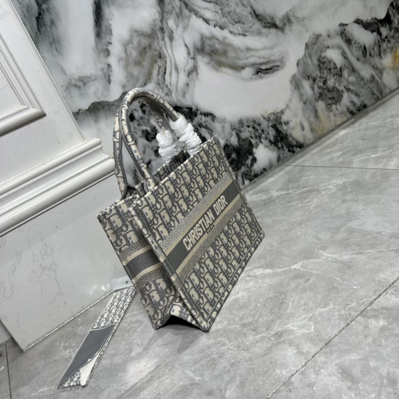 Dior Shopping Bags